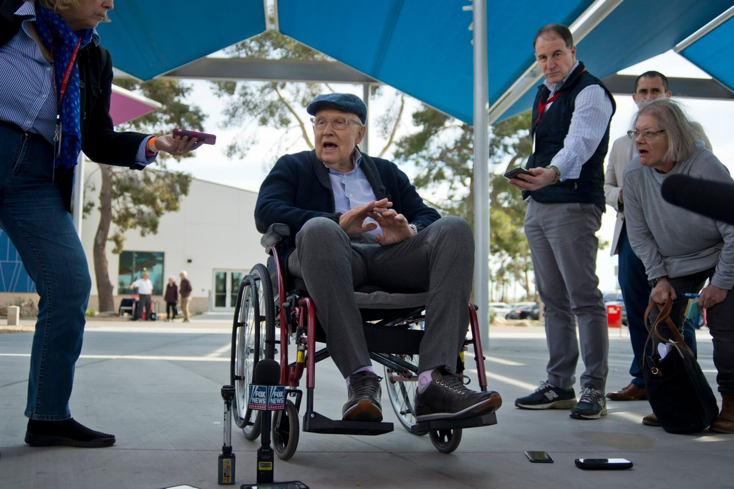 Before death, Reid emptied campaign accounts