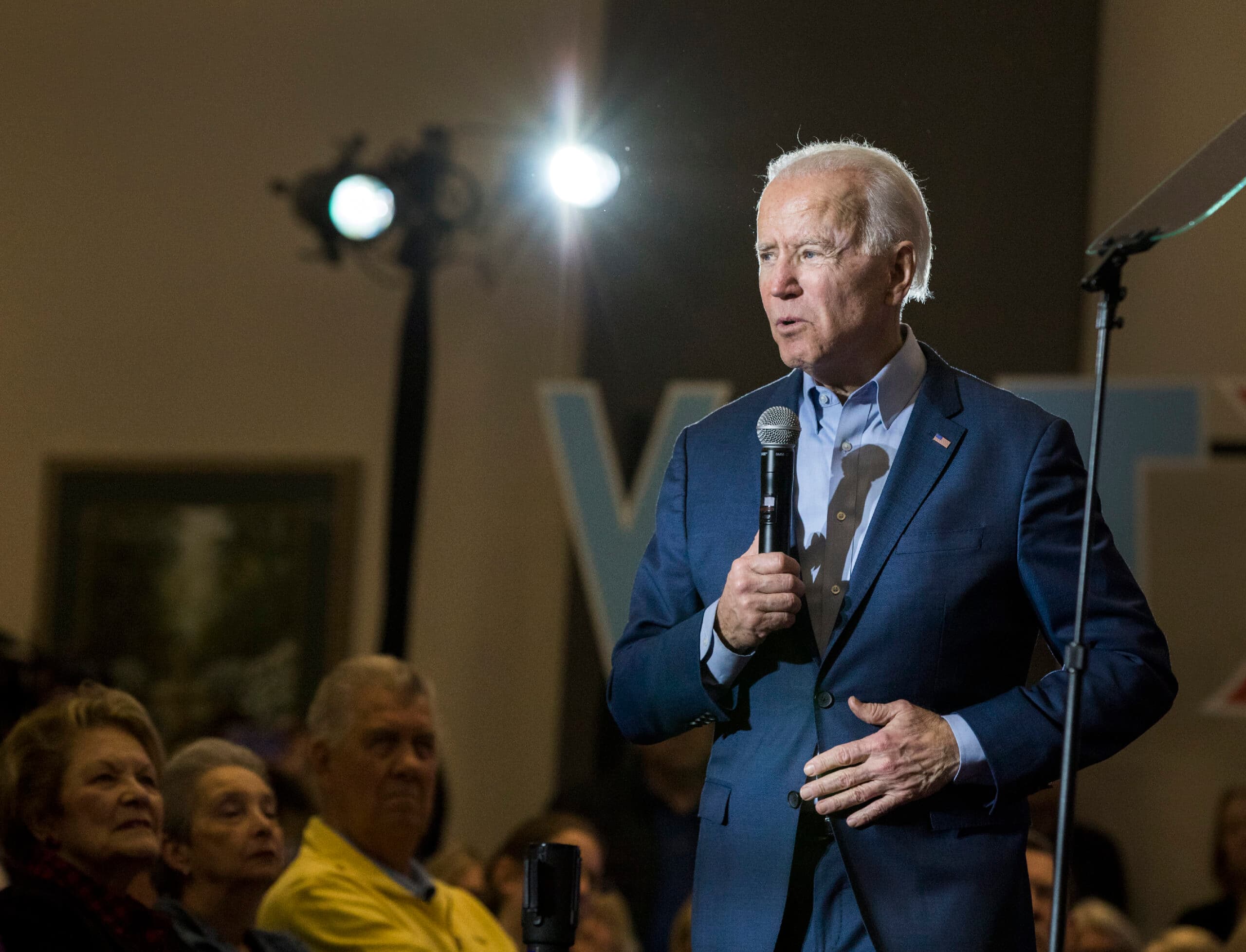 Pro-Trump super PAC takes aim at Joe Biden on immigration in new Spanish-language ad