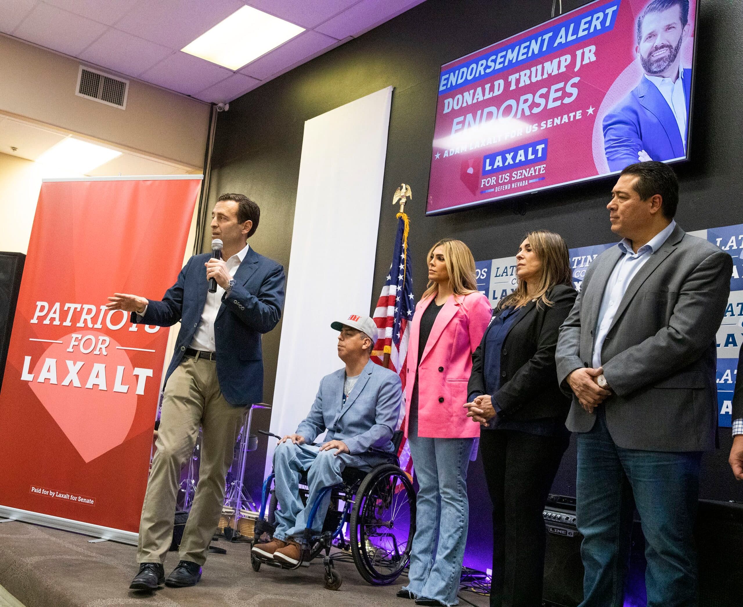 En Las Vegas, de mayoría Demócrata, candidato Republicano al Senado Adam Laxalt busca el voto latino