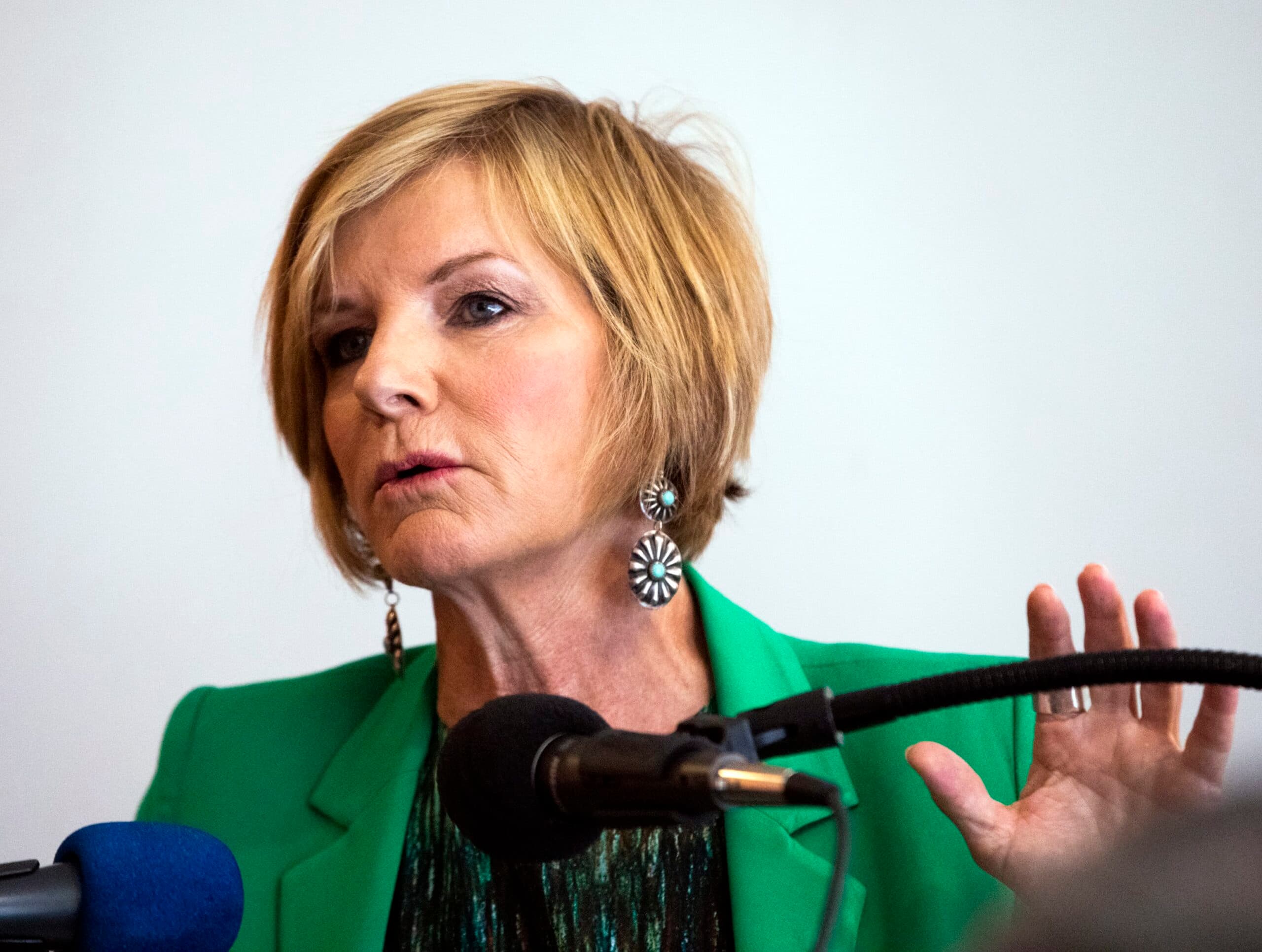 Susie Lee launches $500,000 ad campaign, polling behind Republican opponent Becker