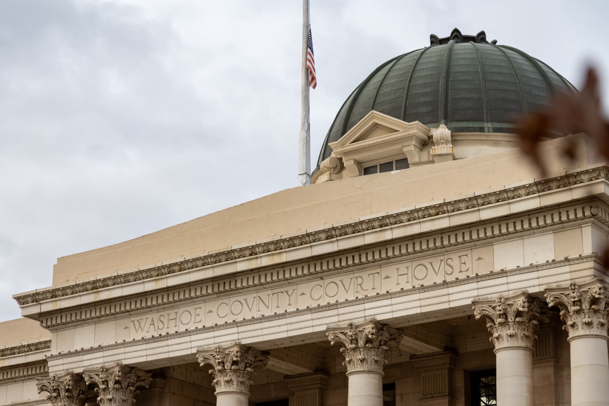 Reno judge who had been seeking to oust a fellow jurist instead resigns and quits campaign