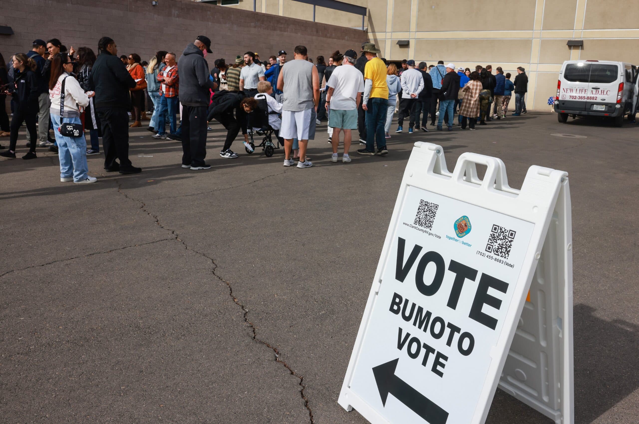 Nevada lawmakers say candidates can use campaign donations to buy gunsÂ